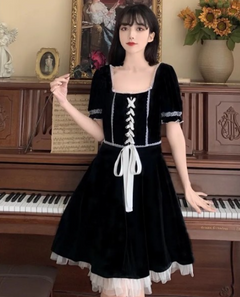 Raven Lace Gothic Dress (Plus Size)