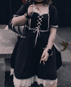 Raven Lace Gothic Dress (Plus Size)